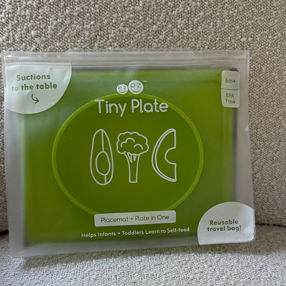 NEW ezpz Tiny Plate Lime Green100% Silicone Suction Placemat + Plate Infants